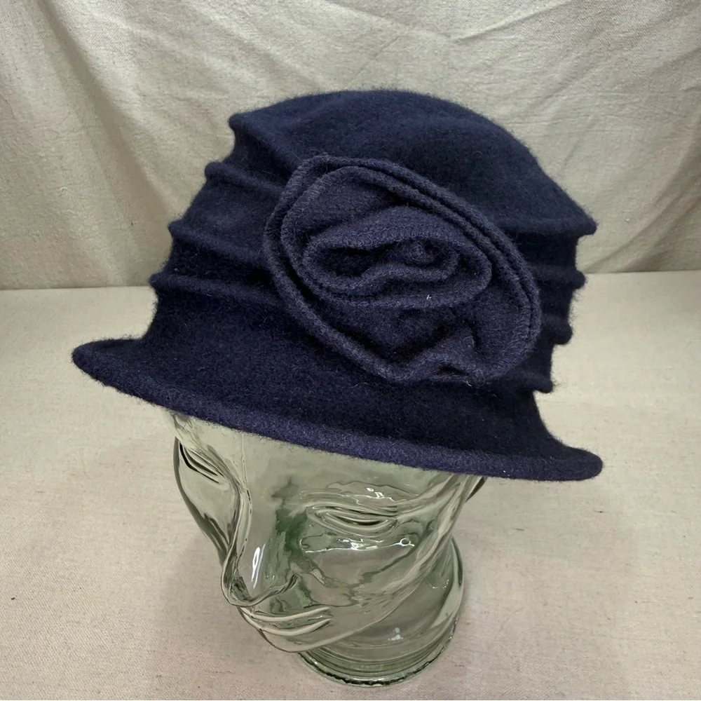 Wool Navy Blue Women's Hat - Flower & Ribbed
